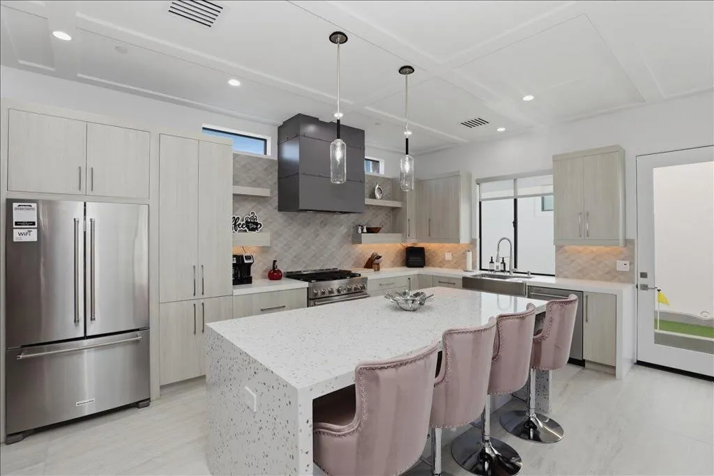 Starlight House- Fully Loaded Kitchen