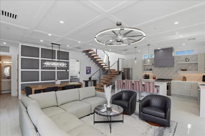 Great Rm, Dining and Kitchen