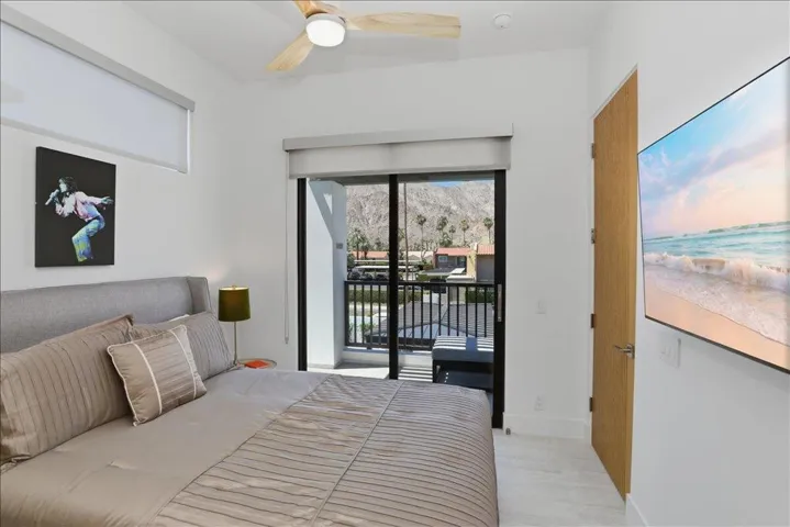 Queen Bed and Balcony