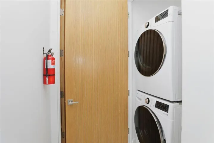 Starlight House-Laundry at both levels