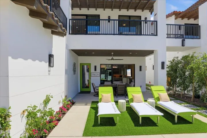 Front of Starlight House