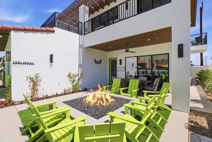 Fire Pit for 8 Guest