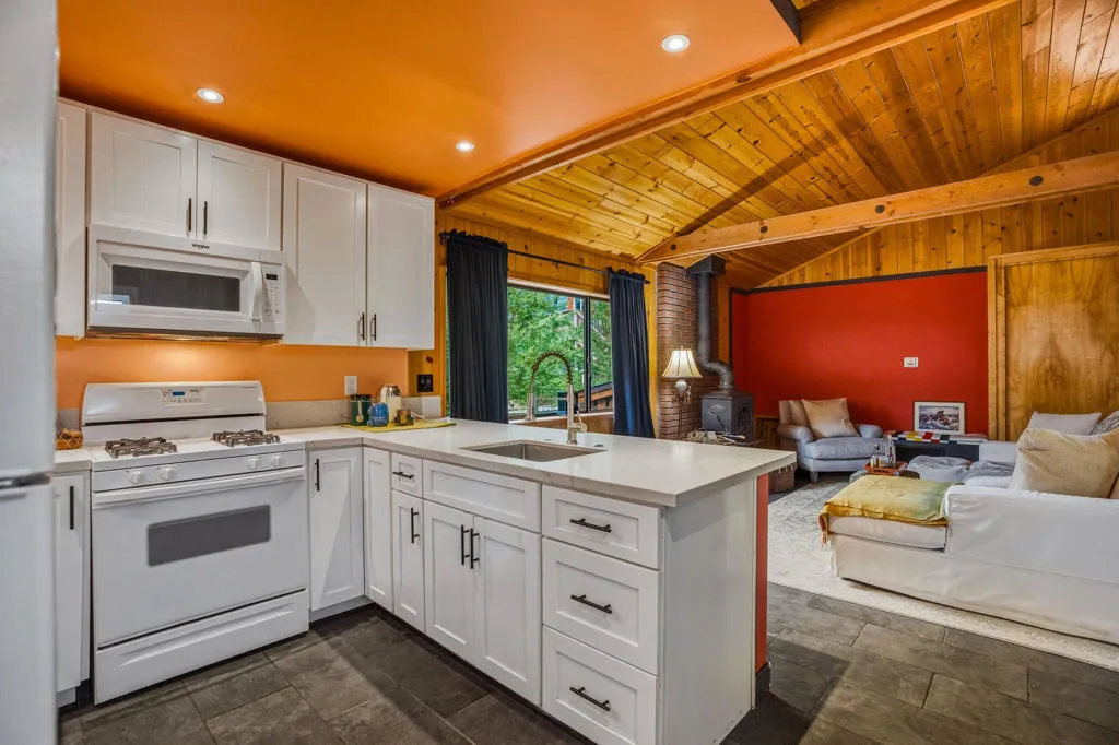 25106RimRockRd-38