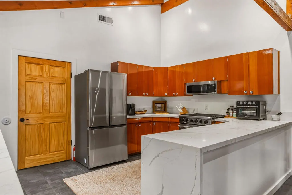 25106RimRockRd-14