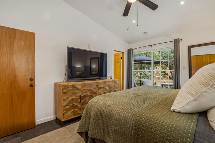 25106RimRockRd-25