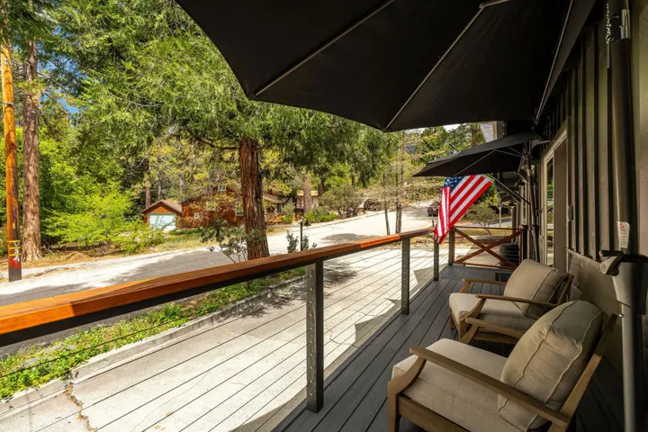 25106RimRockRd-4