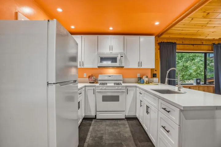 25106RimRockRd-39