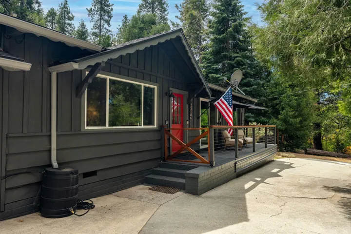 25106RimRockRd-2