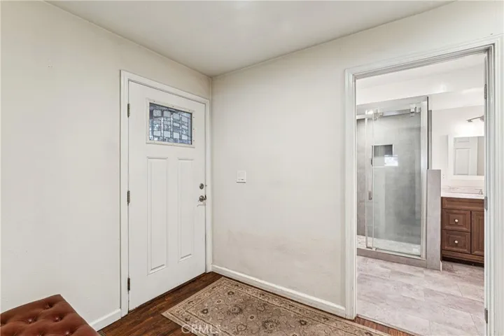 Entrance from 1st floor