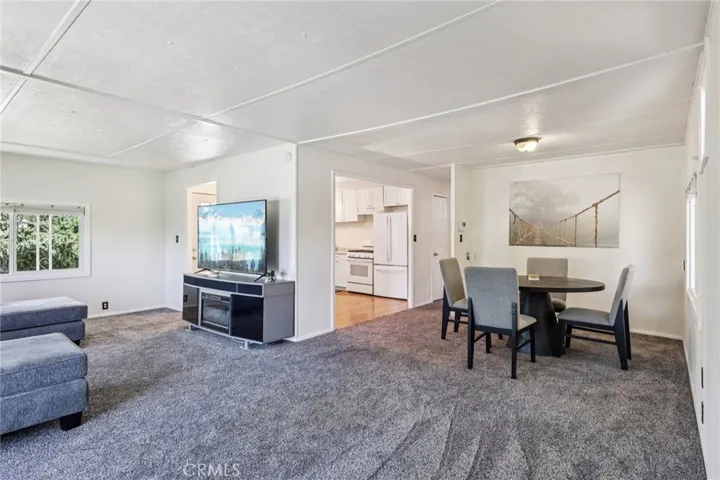22819 Skylink, Canyon Lake, California 92587