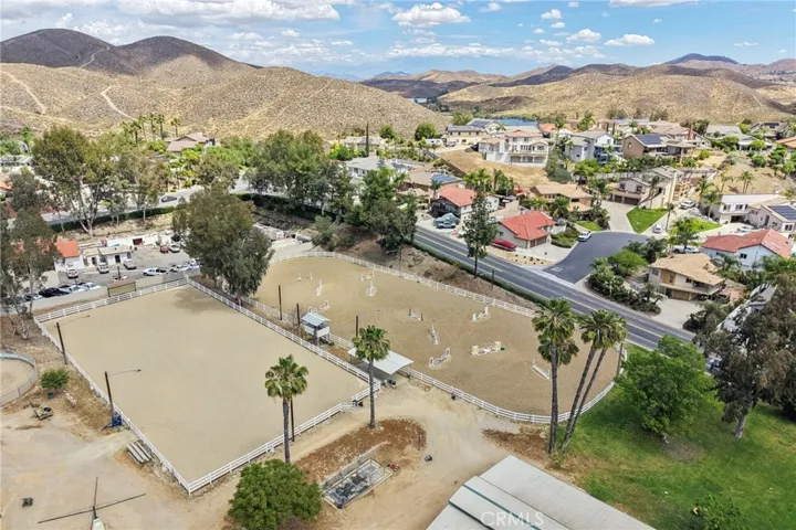 22819 Skylink, Canyon Lake, California 92587