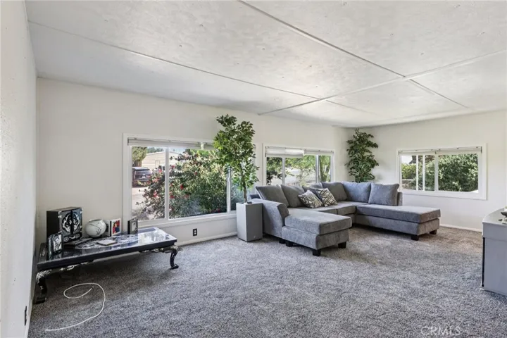 22819 Skylink, Canyon Lake, California 92587