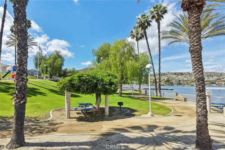 22819 Skylink, Canyon Lake, California 92587