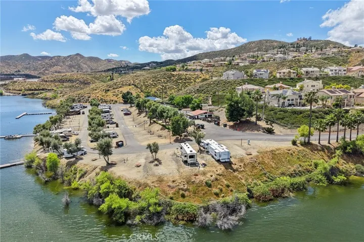 22819 Skylink, Canyon Lake, California 92587