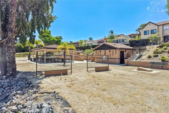 22819 Skylink, Canyon Lake, California 92587