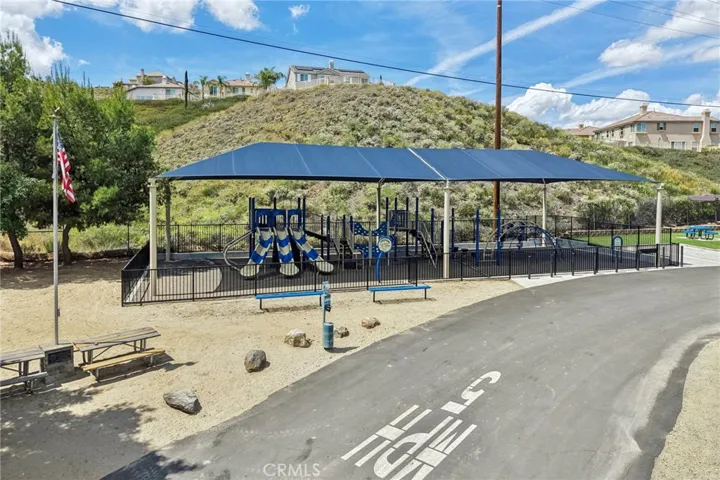 22819 Skylink, Canyon Lake, California 92587