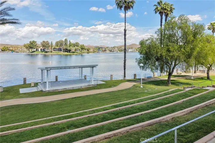 22819 Skylink, Canyon Lake, California 92587