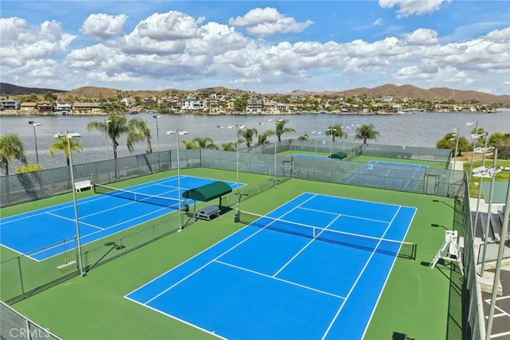 22819 Skylink, Canyon Lake, California 92587
