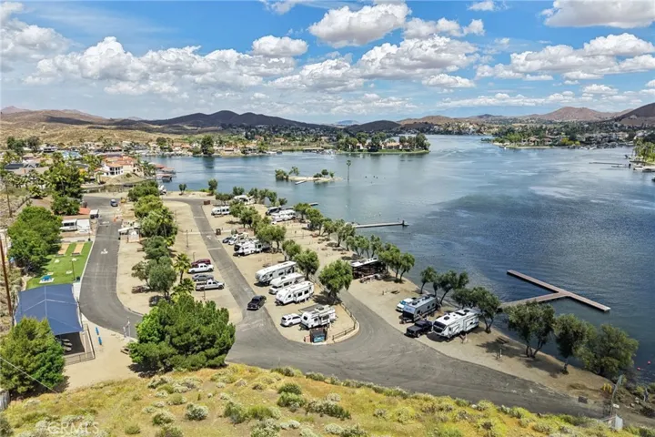 22819 Skylink, Canyon Lake, California 92587