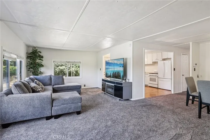 22819 Skylink, Canyon Lake, California 92587