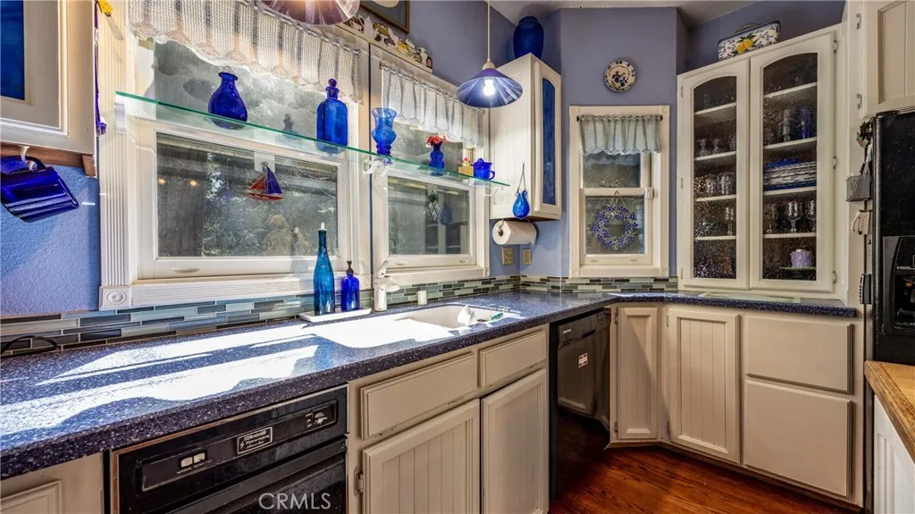 custom kitchen