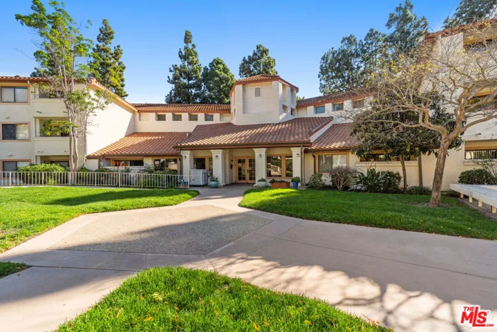 501 Palisades Drive 205, Pacific Palisades, California 90272