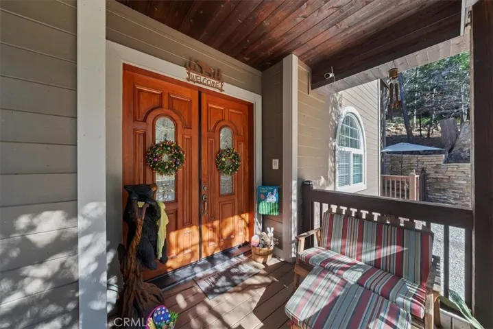 27312 Little Bear, Lake Arrowhead, California 92317
