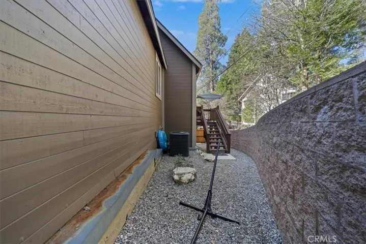 27312 Little Bear, Lake Arrowhead, California 92317
