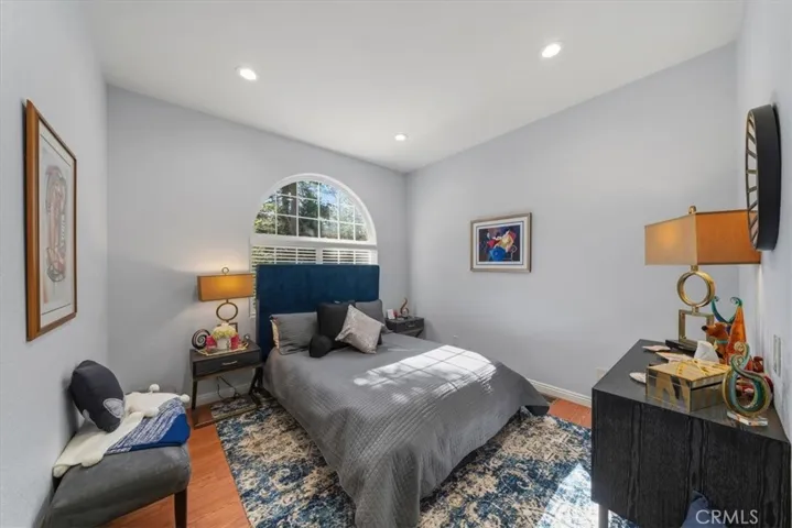 27312 Little Bear, Lake Arrowhead, California 92317