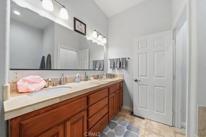 27312 Little Bear, Lake Arrowhead, California 92317