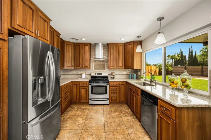 17522 Pine Circle, Yorba Linda, California 92886