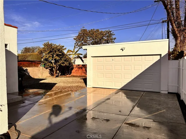 LARGE BACKYARD, PERFECT FOR ADU.