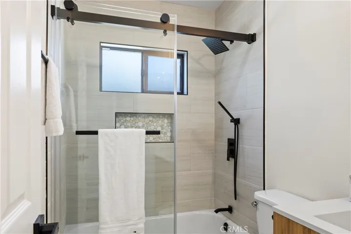 Bathroom 2 - shared bathroom