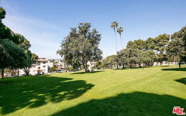 2311 4th Street 114, Santa Monica, California 90405
