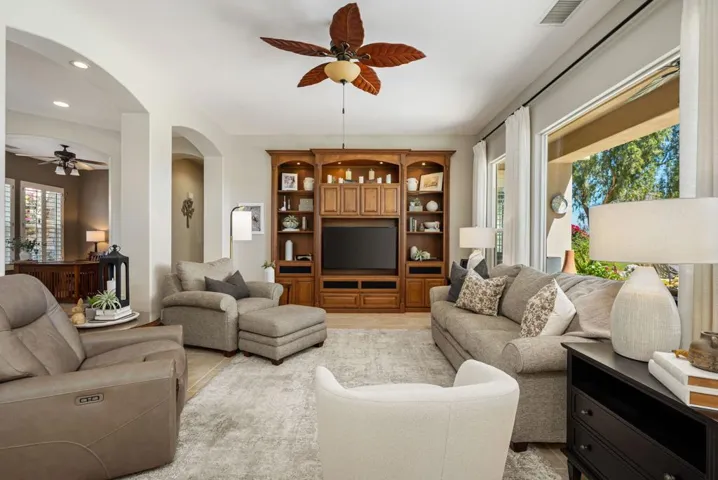 16-web-or-mls-JMDesertRose_OPMG_0426_016