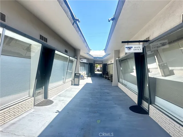 815 Courtyard
