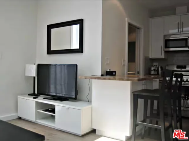 4125 1/4 Huron Avenue 1/4, Culver City, California 90232