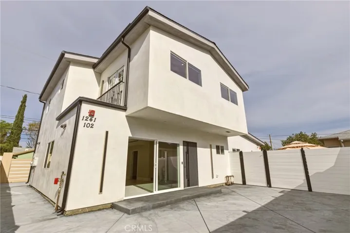 1241 Reese Place 102, Burbank, California 91506