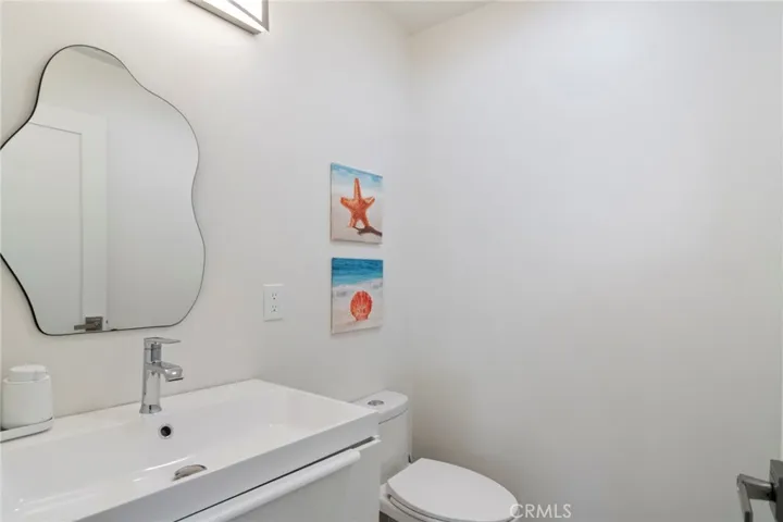 24136 Kittridge, West Hills, California 91307