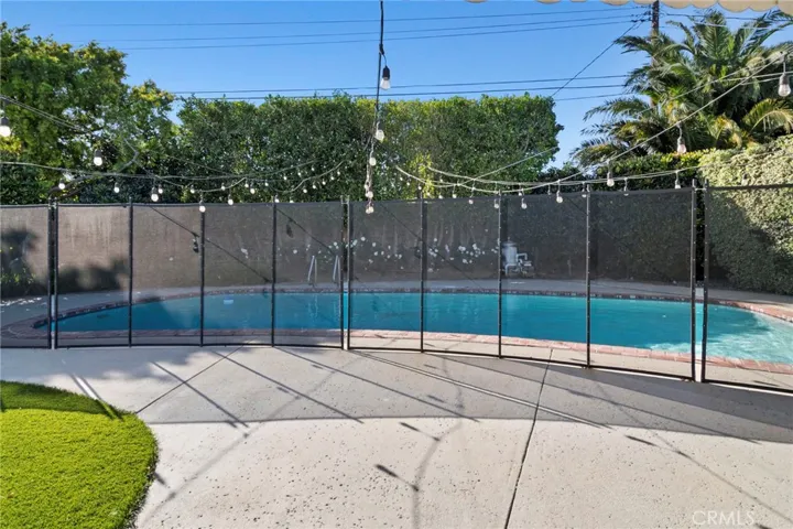 24136 Kittridge, West Hills, California 91307