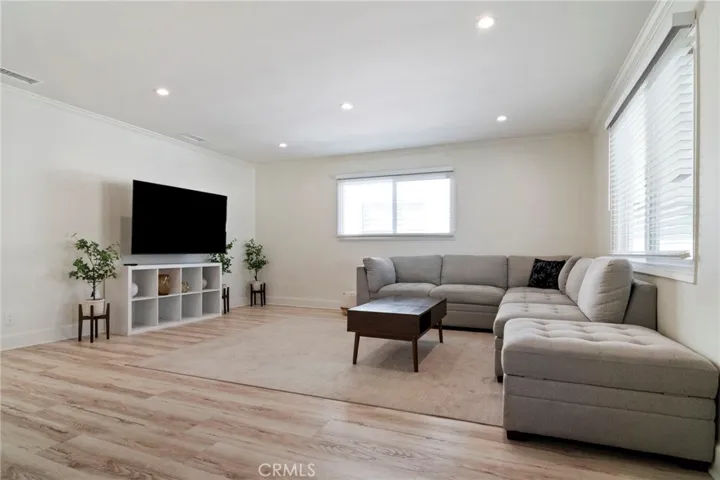24136 Kittridge, West Hills, California 91307