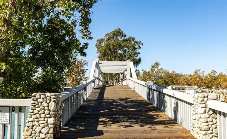446 Fallingstar, Irvine, California 92614