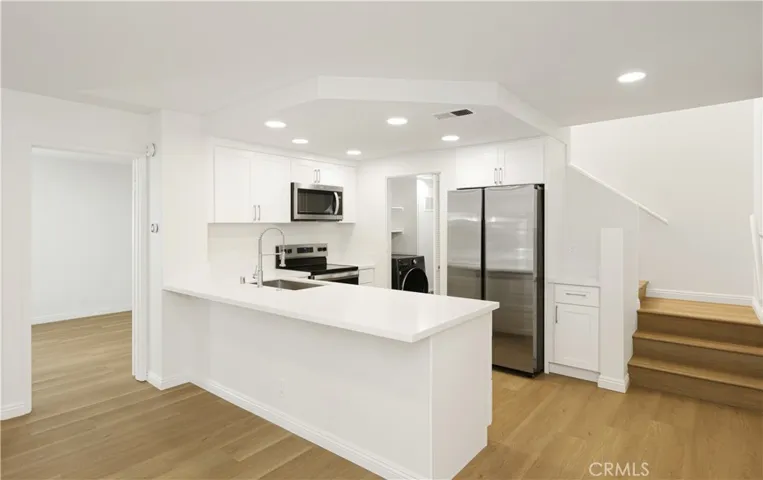 446 Fallingstar, Irvine, California 92614