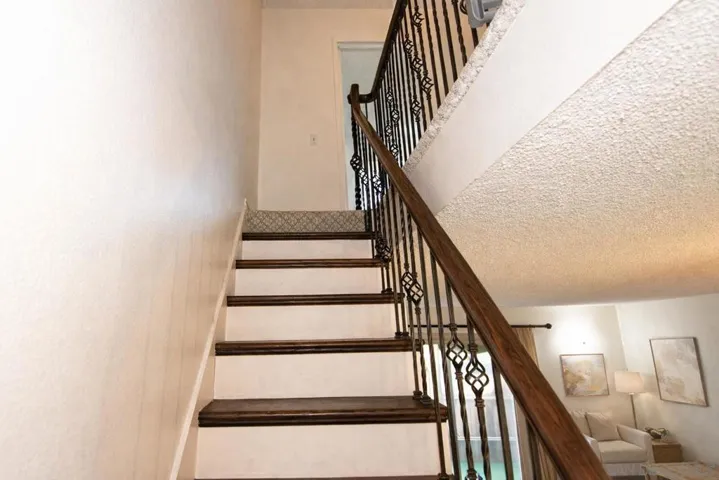 https://zimg.paragon.ice.com/ParagonImages/Property/PA/SDMLS/260008167/8/533/400/e0aef80dee30dcb8e5337aaa0e17e101/3/4ec51942e838b105d664a40f2561f743/260008167-62b1de4e-a5aa-4f15-b23a-3b7df06ca2a4.JPG