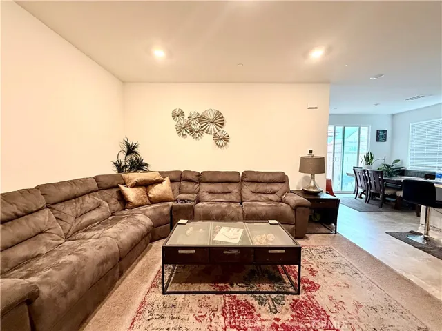 16584 Poppy Seed Ln, Fontana, California 92336