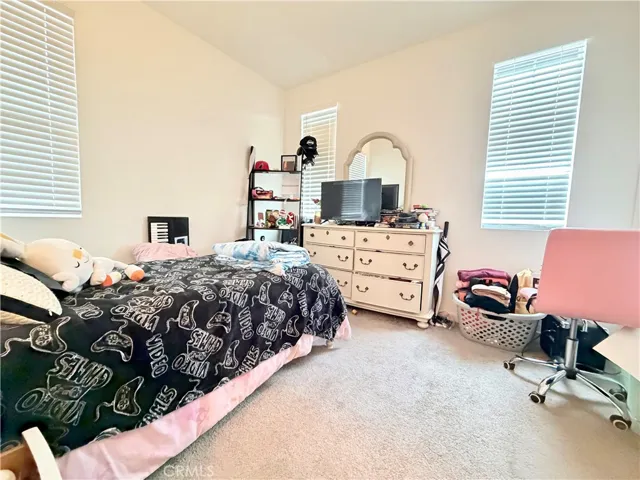 16584 Poppy Seed Ln, Fontana, California 92336