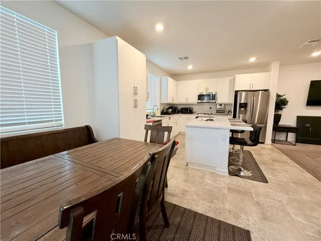 16584 Poppy Seed Ln, Fontana, California 92336