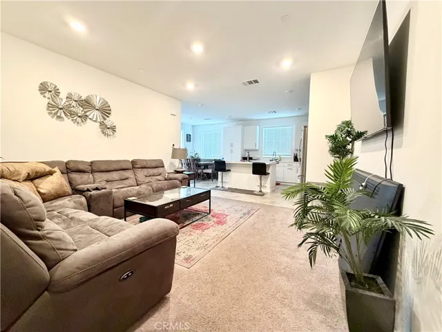 16584 Poppy Seed Ln, Fontana, California 92336
