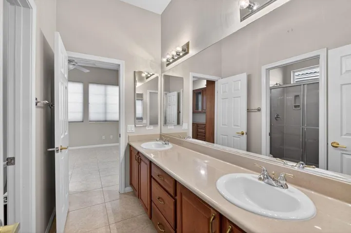 009_260406_80610_prestwick_place_in_dsc8