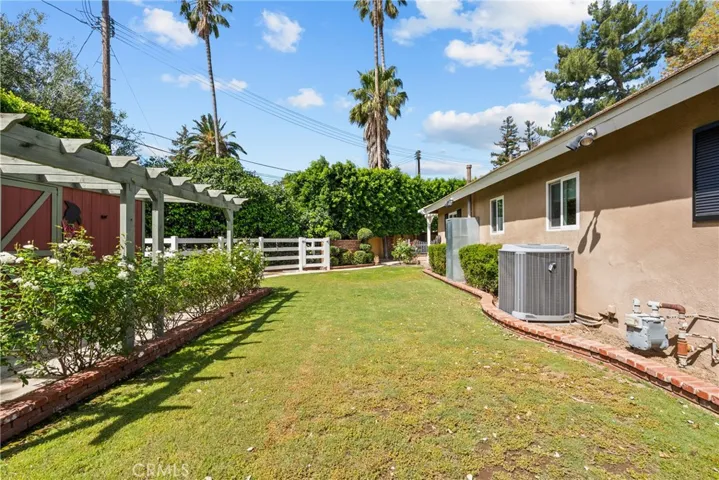 9819 Nestle, Northridge, California 91325